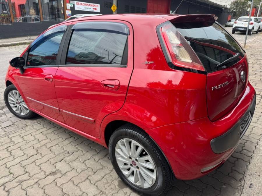 FIAT - PUNTO - 2016/2016 - Vermelha - R$ 42.900,00