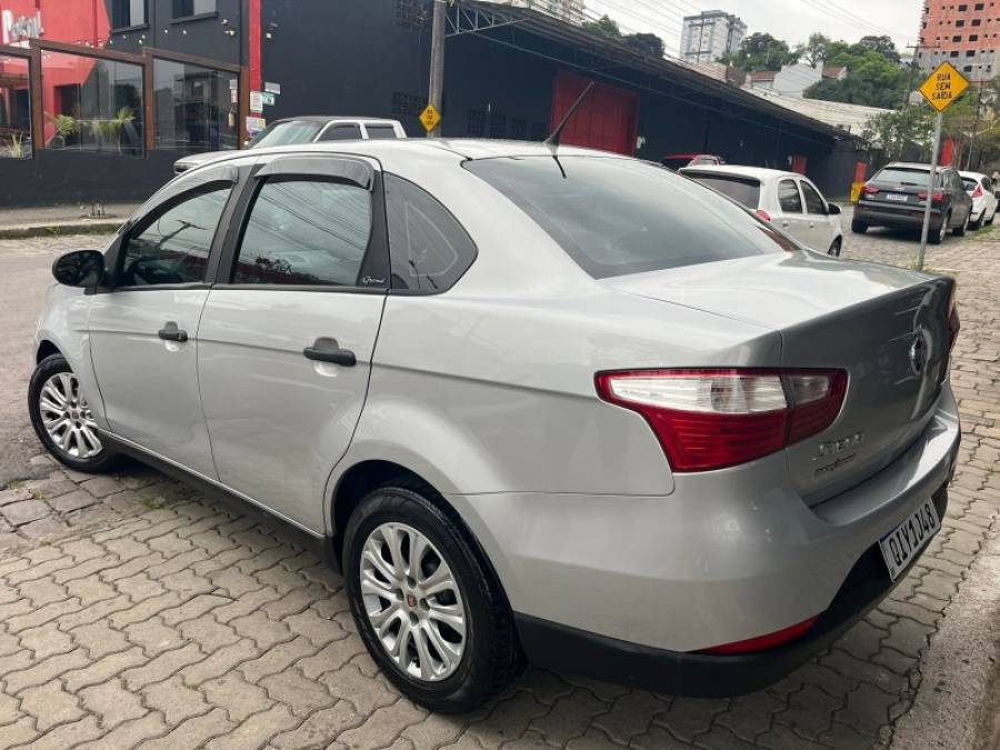 FIAT - GRAND SIENA - 2018/2018 - Prata - R$ 43.900,00