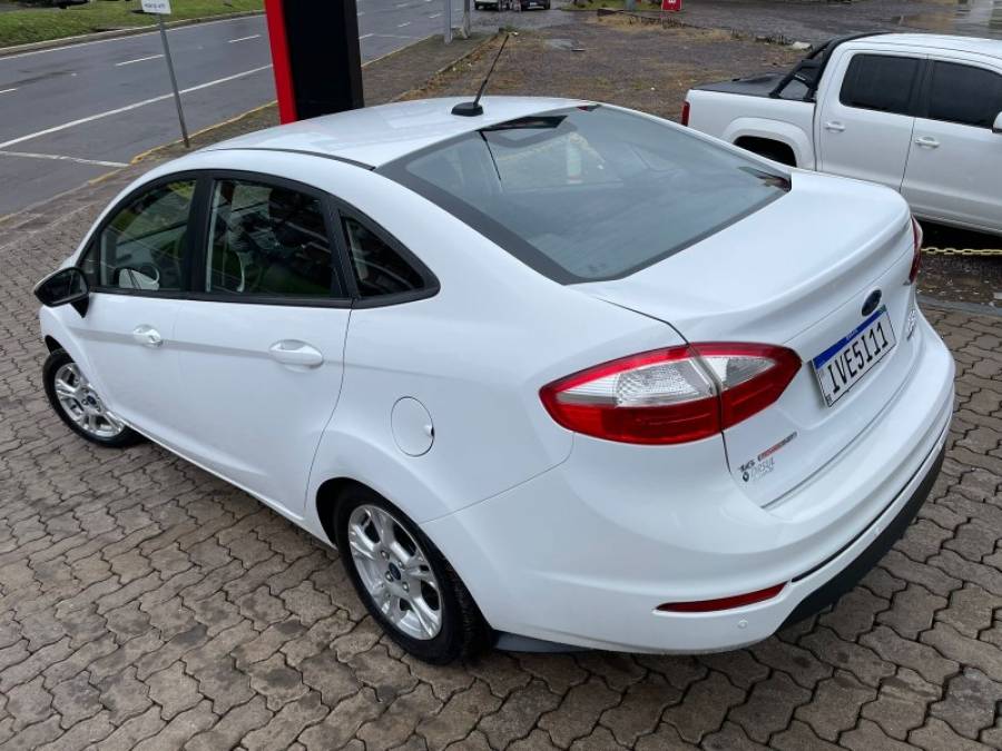 FORD - FIESTA - 2014/2014 - Branca - R$ 39.990,00