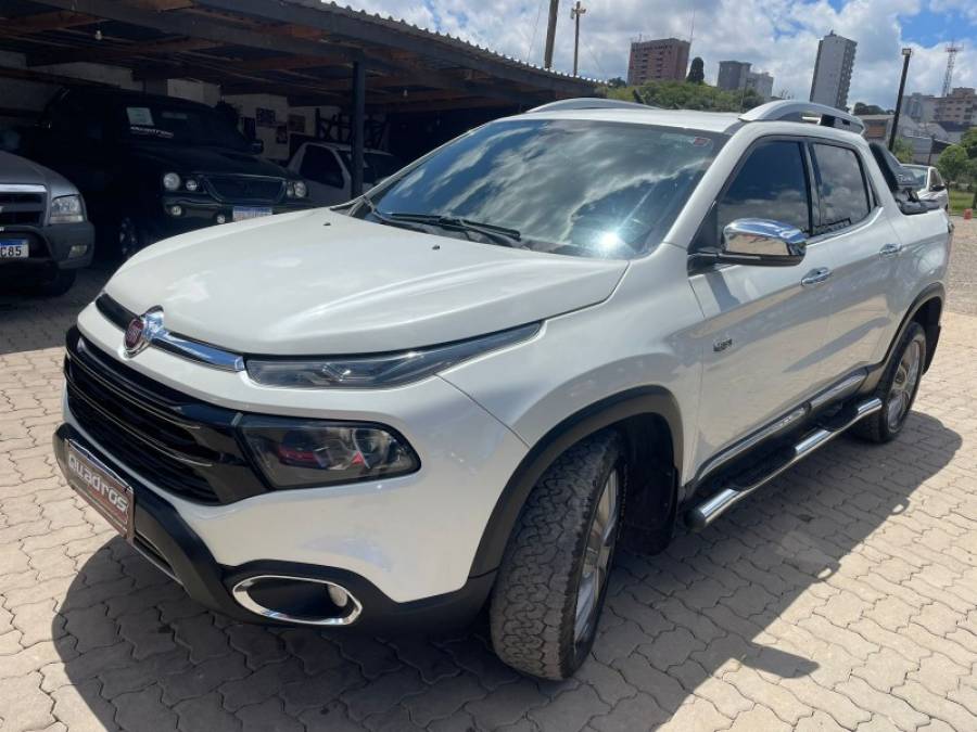 FIAT - TORO - 2021/2021 - Branca - R$ 129.900,00