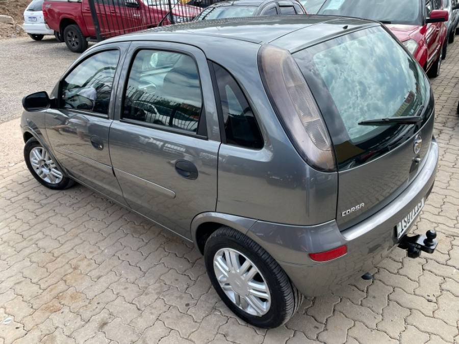 CHEVROLET - CORSA - 2012/2012 - Prata - R$ 29.900,00