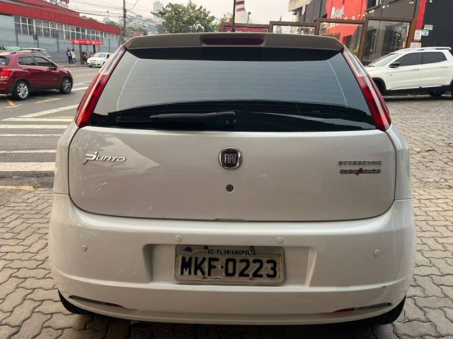 FIAT - PUNTO - 2012/2012 - Branca - R$ 33.900,00