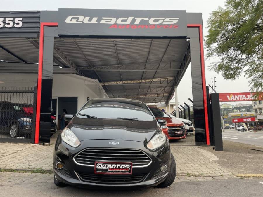 FORD - FIESTA - 2014/2014 - Preta - R$ 45.900,00