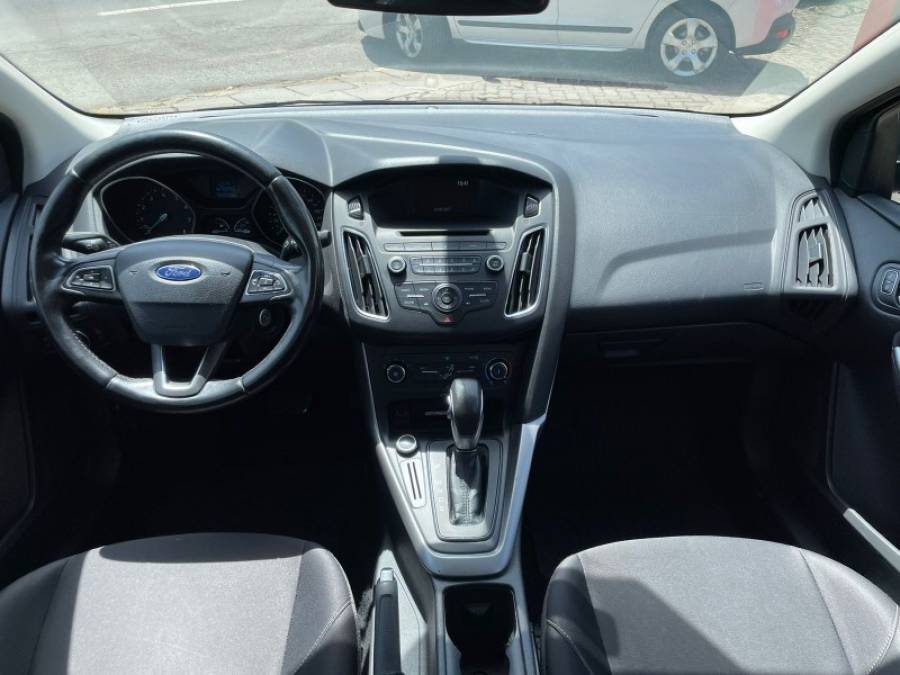 FORD - FOCUS - 2018/2018 - Cinza - R$ 59.990,00