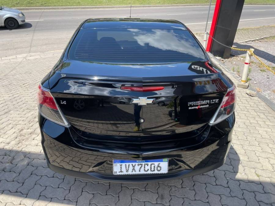 CHEVROLET - PRISMA - 2015/2015 - Preta - R$ 50.900,00