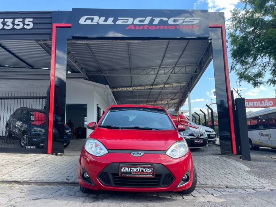 FORD - FIESTA - 2014/2014 - Vermelha - R$ 35.900,00