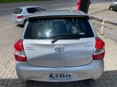 TOYOTA - ETIOS - 2014/2014 - Prata - R$ 40.900,00