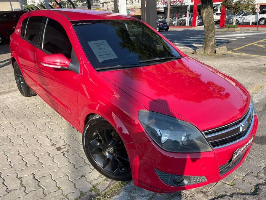 CHEVROLET - VECTRA - 2011/2011 - Vermelha - R$ 37.900,00