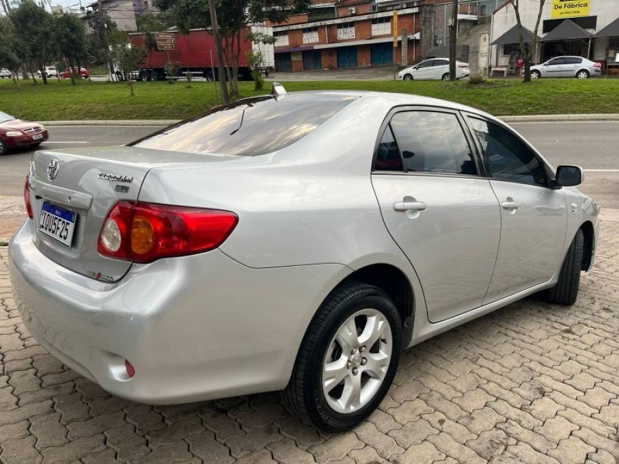 TOYOTA - COROLLA - 2011/2011 - Prata - R$ 55.900,00