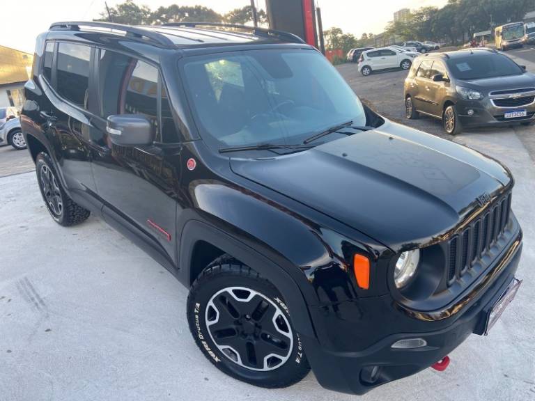 JEEP - RENEGADE - 2016/2016 - Preta - R$ 90.900,00