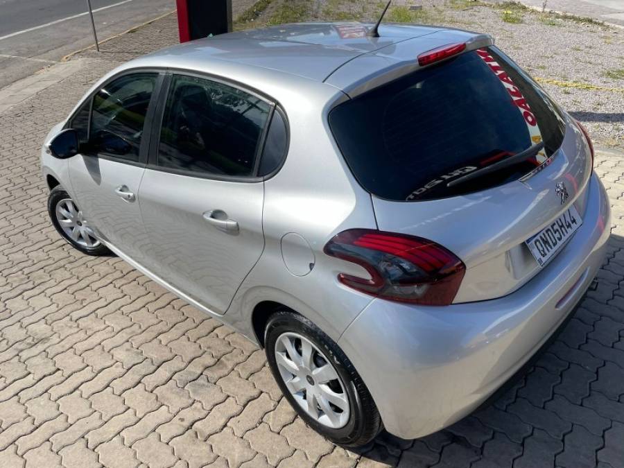 PEUGEOT - 208 - 2018/2018 - Prata - R$ 44.900,00