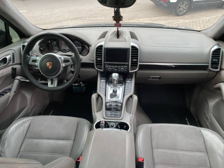 PORSCHE - CAYENNE - 2013/2013 - Cinza - R$ 195.900,00