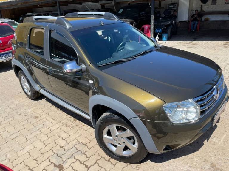 RENAULT - DUSTER - 2014/2014 - Verde - R$ 54.900,00