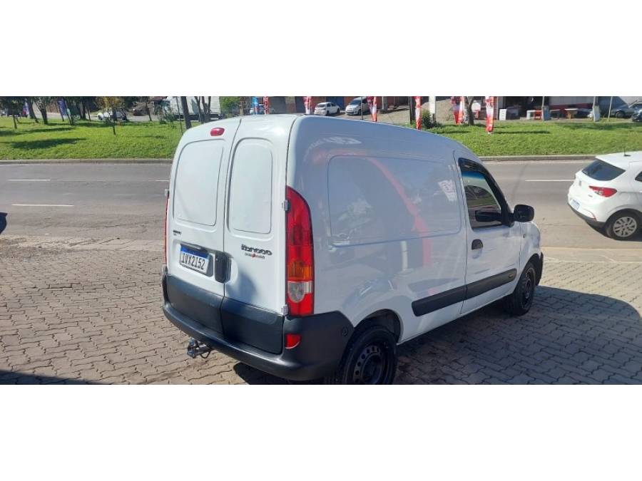 RENAULT - KANGOO - 2015/2015 - Branca - R$ 41.900,00