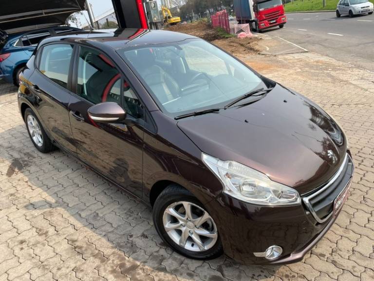 PEUGEOT - 208 - 2014/2014 - Marrom - R$ 36.900,00