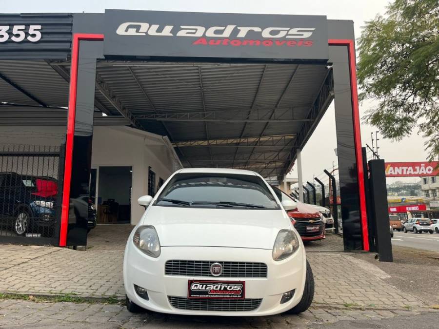 FIAT - PUNTO - 2012/2012 - Branca - R$ 33.900,00