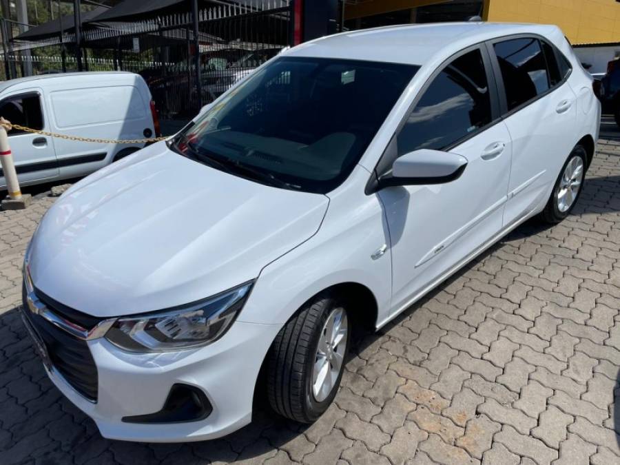 CHEVROLET - ONIX - 2020/2020 - Branca - R$ 62.900,00