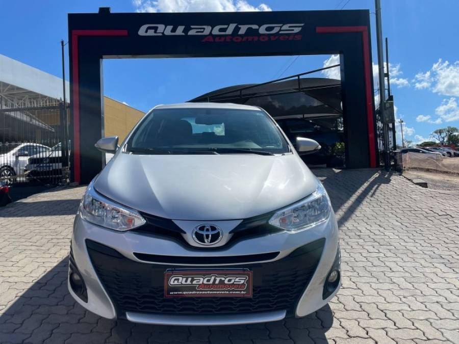 TOYOTA - YARIS - 2019/2019 - Prata - R$ 69.990,00