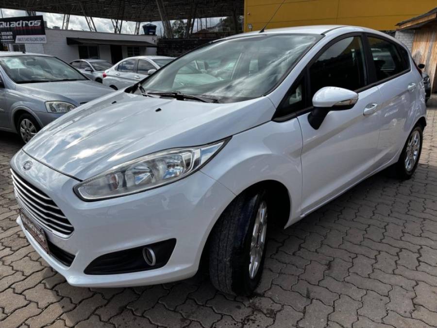 FORD - FIESTA - 2013/2013 - Branca - R$ 43.900,00