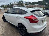 FORD - FOCUS - 2015/2015 - Branca - R$ 56.900,00