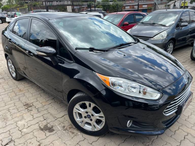 FORD - FIESTA - 2014/2014 - Preta - R$ 39.990,00