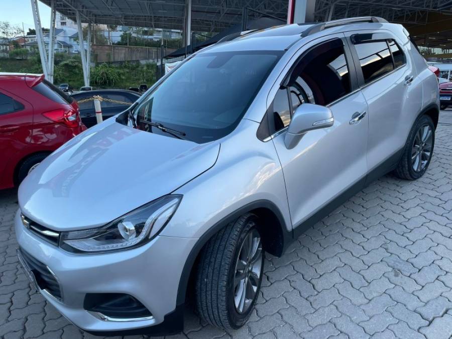 CHEVROLET - TRACKER - 2018/2018 - Prata - R$ 89.990,00