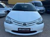 TOYOTA - ETIOS - 2014/2014 - Prata - R$ 40.900,00