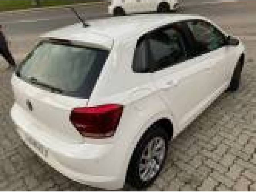 VOLKSWAGEN - POLO - 2020/2020 - Branca - R$ 66.900,00