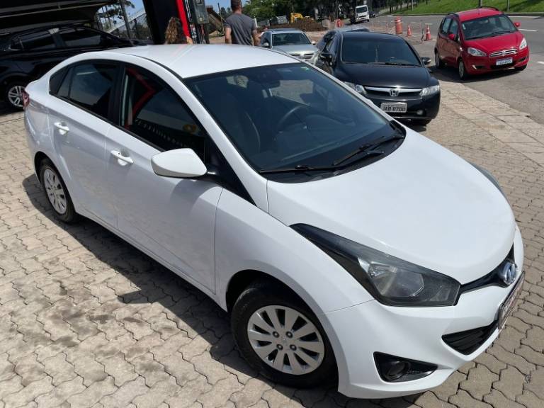 HYUNDAI - HB20S - 2015/2015 - Branca - R$ 45.900,00