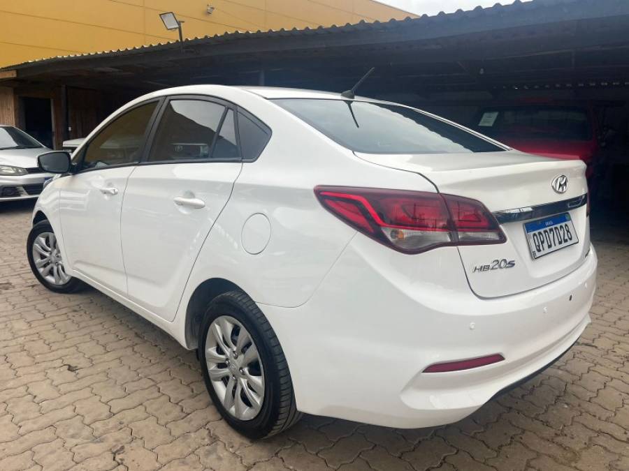 HYUNDAI - HB20S - 2019/2019 - Branca - R$ 60.900,00