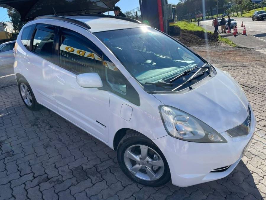 HONDA - FIT - 2009/2009 - Branca - R$ 43.900,00