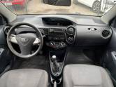 TOYOTA - ETIOS - 2014/2014 - Branca - R$ 40.900,00