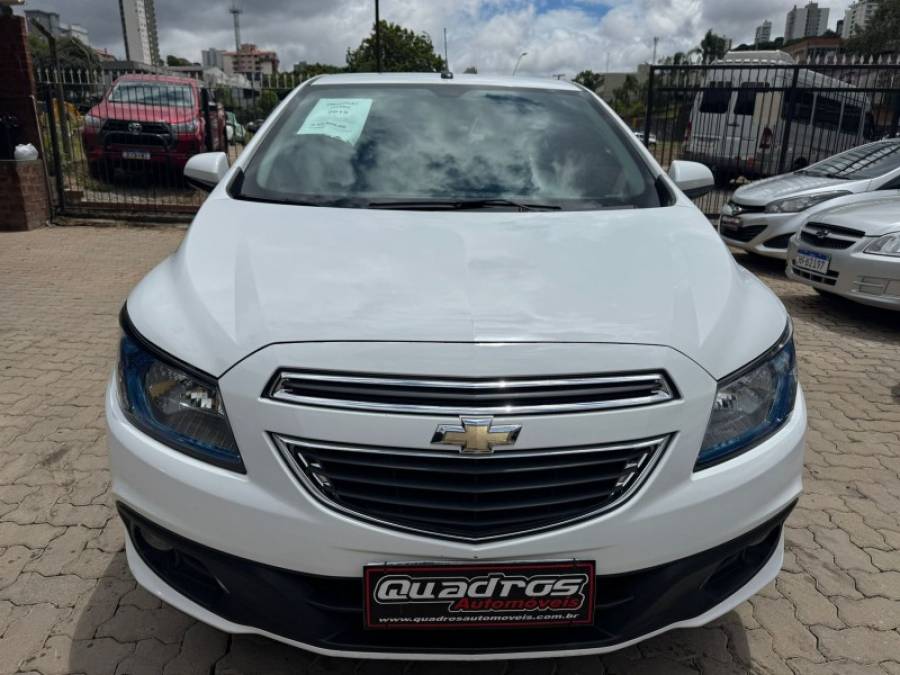 CHEVROLET - PRISMA - 2015/2015 - Branca - R$ 53.900,00