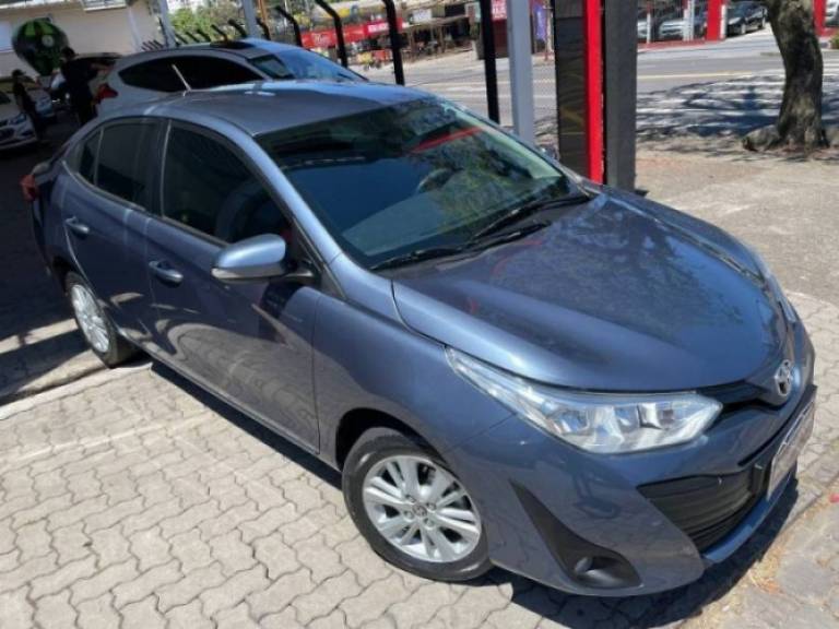 TOYOTA - YARIS - 2019/2019 - Azul - R$ 74.900,00