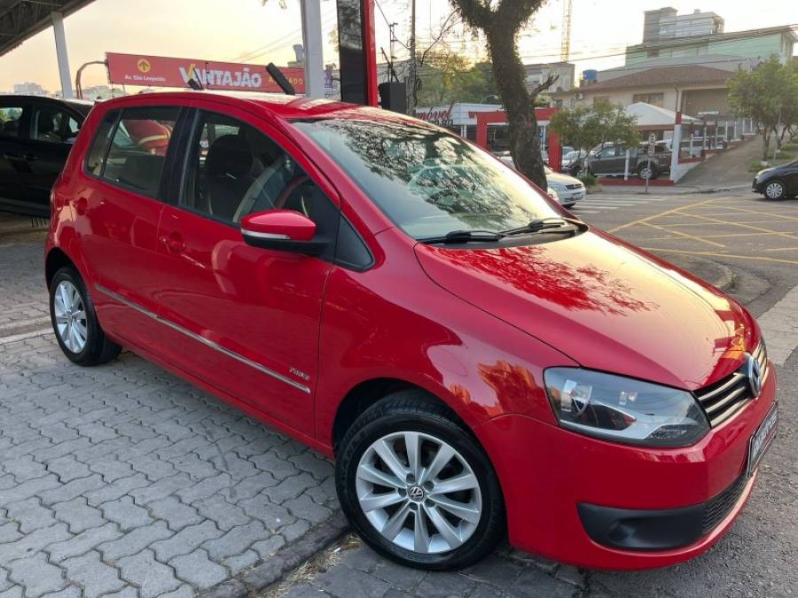 VOLKSWAGEN - FOX - 2011/2011 - Vermelha - R$ 33.900,00