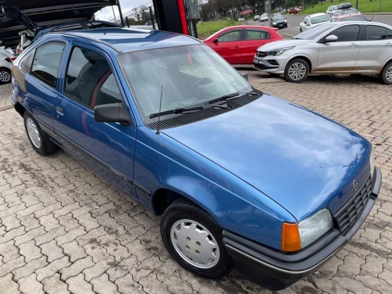 CHEVROLET - KADETT - 1994/1994 - Azul - R$ 17.900,00