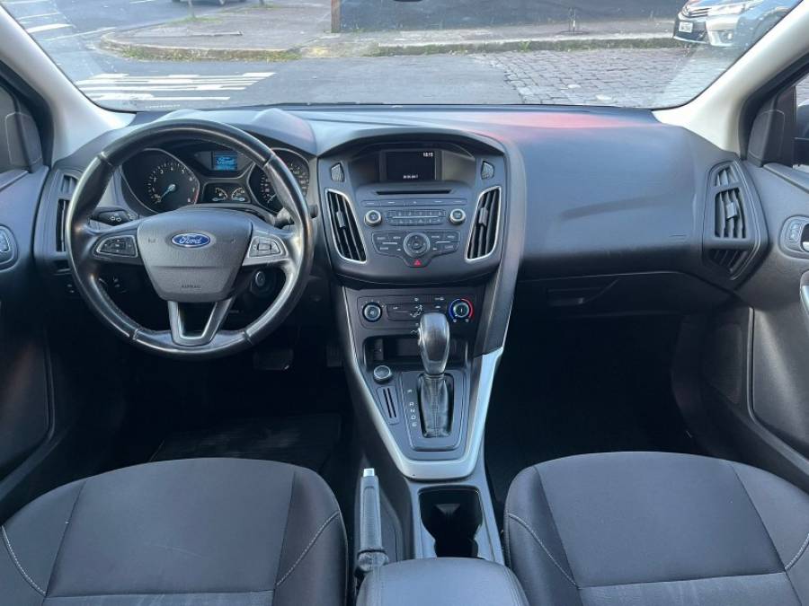 FORD - FOCUS - 2018/2018 - Cinza - R$ 59.900,00