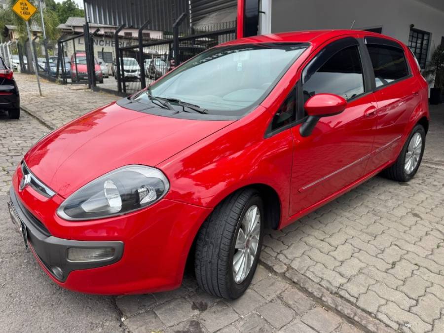 FIAT - PUNTO - 2016/2016 - Vermelha - R$ 42.900,00