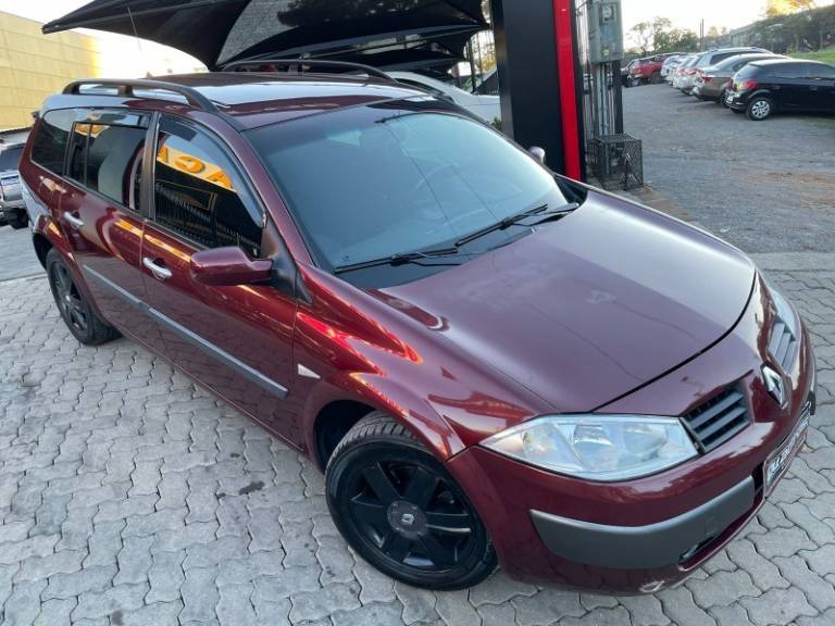 RENAULT - MÉGANE - 2007/2007 - Vermelha - R$ 24.900,00