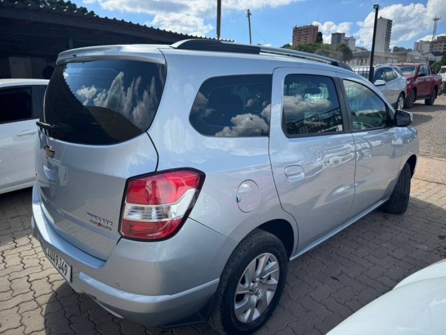 CHEVROLET - SPIN - 2013/2013 - Prata - R$ 53.900,00