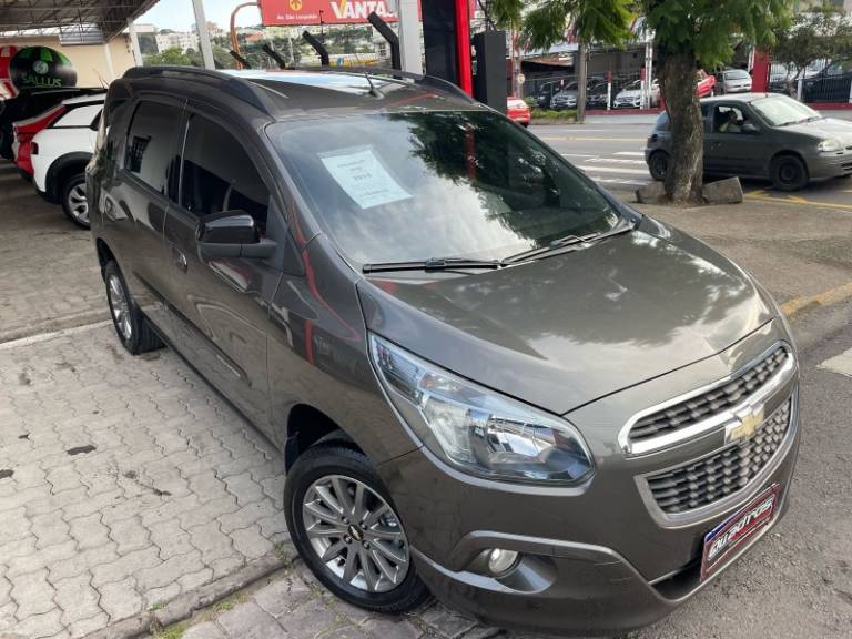 CHEVROLET - SPIN - 2015/2015 - Cinza - R$ 45.900,00