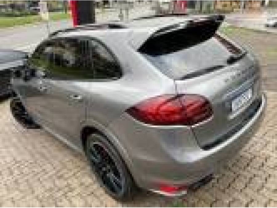 PORSCHE - CAYENNE - 2013/2013 - Dourada - R$ 195.900,00