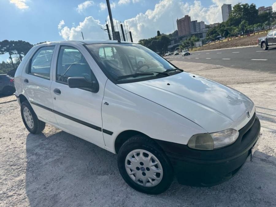 FIAT - PALIO - 2002/2002 - Branca - R$ 13.900,00