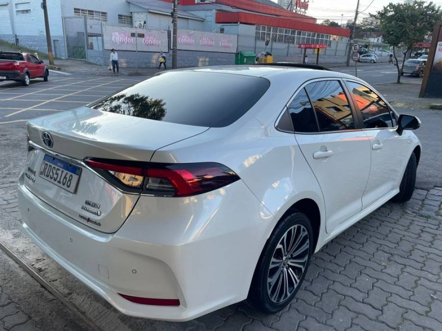 TOYOTA - COROLLA - 2021/2021 - Branca - R$ 142.900,00