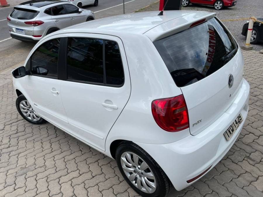 VOLKSWAGEN - FOX - 2014/2014 - Branca - R$ 42.900,00