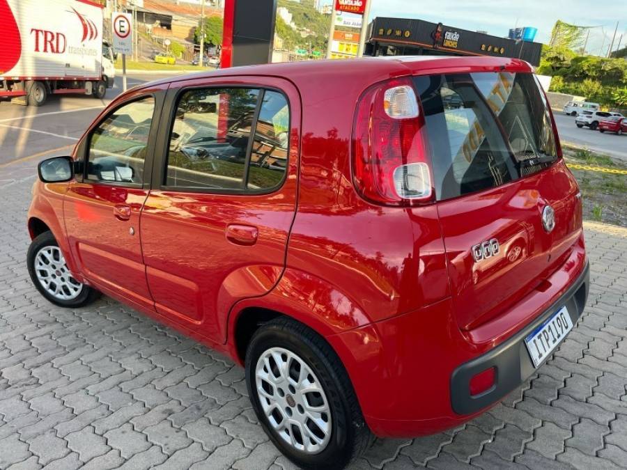 FIAT - UNO - 2013/2013 - Vermelha - R$ 32.900,00