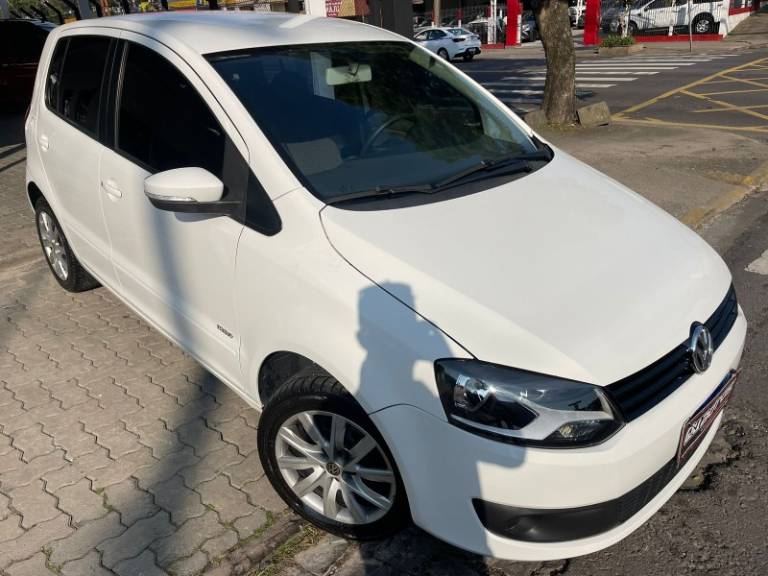 VOLKSWAGEN - FOX - 2013/2013 - Branca - R$ 34.900,00