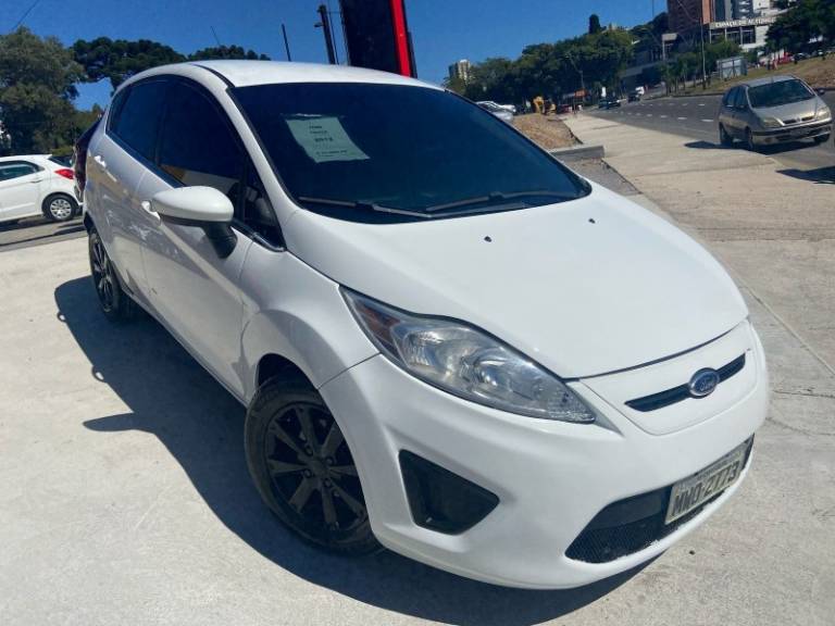 FORD - FIESTA - 2012/2012 - Branca - R$ 31.900,00