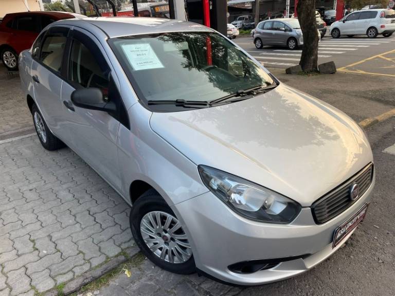 FIAT - GRAND SIENA - 2021/2021 - Prata - R$ 54.900,00