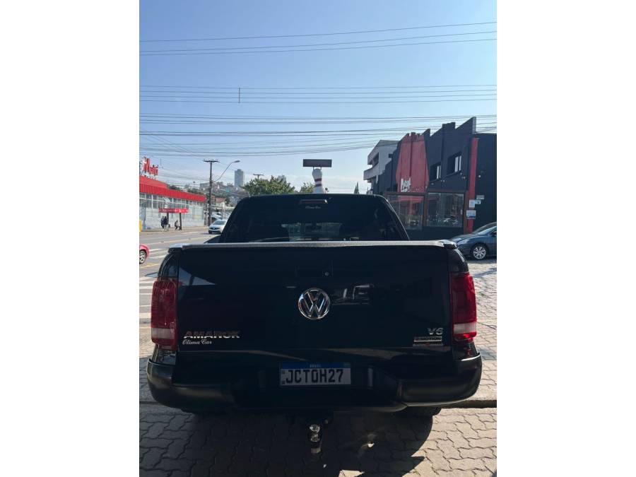 VOLKSWAGEN - AMAROK - 2022/2022 - Preta - R$ 219.990,00